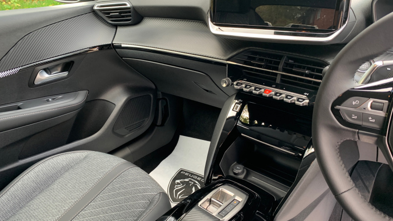 Peugeot 208 1.2 Hybrid 110 Allure 5dr e-DSC6 Petrol Hatchback